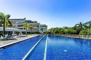 Apartamento Vista Mar 2 quartos em Condomínio Clube a 100 metros da Praia do Campeche, Florianópolis
